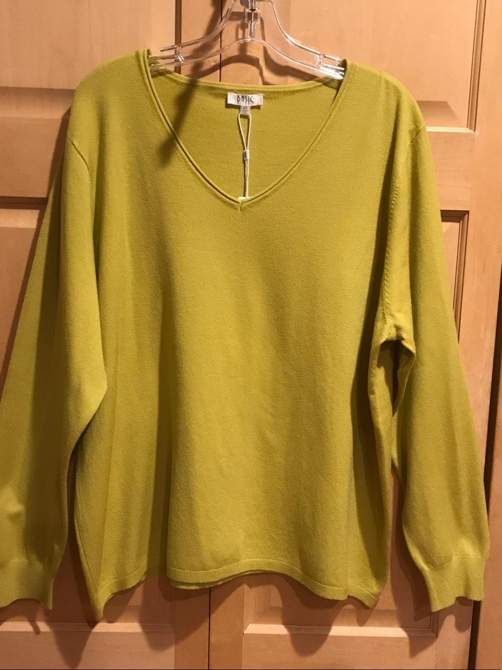 New Basic Milano Golden Olive V-Neck Women's Sweater